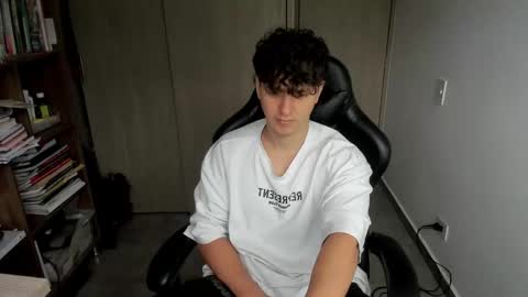 Snapshot of wolker_allan chatting on 18, 2, 2026 wolker_allan online show from 18, 2, 2026