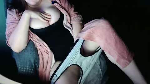 Snapshot of woman_cum84 chatting on 25, 11, 2025 Jess online show from 25, 11, 2025