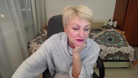 Snapshot of women_pleasures chatting on 3, 2, 2025 women_pleasures online show from 3, 2, 2025