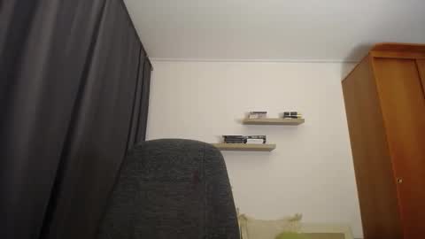 Snapshot of women_pleasures chatting on 15, 10, 2025 women_pleasures online show from 15, 10, 2025