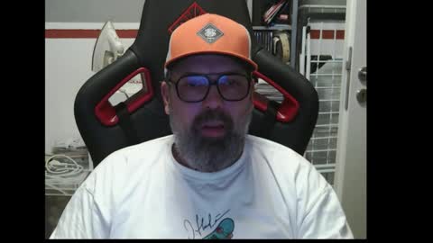 Snapshot of womenizzeer chatting on 21, 11, 2025 Adam online show from 21, 11, 2025