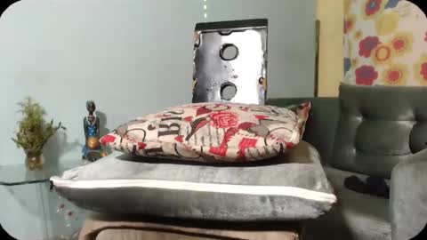 SHENIEL RODRIGUEZ online show from 2, 12, 2024