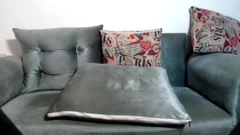 SHENIEL RODRIGUEZ online show from 29, 1, 2025