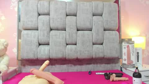 Snapshot of wonderkloe_ chatting on 16, 11, 2025 wonderkloe_ online show from 16, 11, 2025