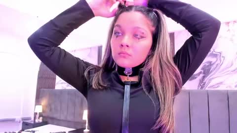 Snapshot of wonderkloe_ chatting on 4, 6, 2026 wonderkloe_ online show from 4, 6, 2026