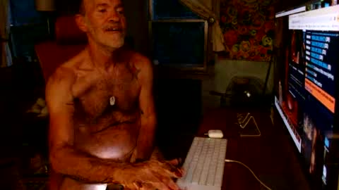 Snapshot of woodchuck185 chatting on 26, 7, 2026 Chuck online show from 26, 7, 2026