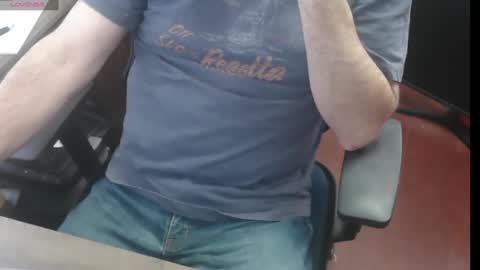 Snapshot of woodworker6473 chatting on 3, 1, 2025 woodworker6473 online show from 3, 1, 2025