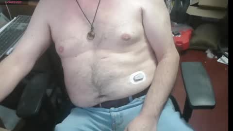 Snapshot of woodworker6473 chatting on 29, 1, 2025 woodworker6473 online show from 29, 1, 2025