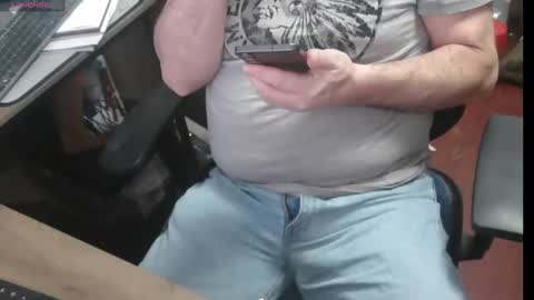 Snapshot of woodworker6473 chatting on 5, 3, 2025 woodworker6473 online show from 5, 3, 2025