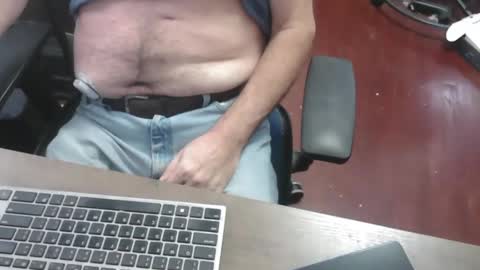 Snapshot of woodworker6473 chatting on 7, 10, 2025 woodworker6473 online show from 7, 10, 2025