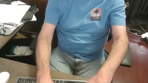 Snapshot of woodworker6473 chatting on 20, 10, 2025 woodworker6473 online show from 20, 10, 2025