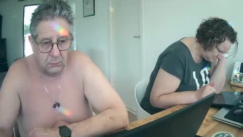 woodwurm and Snoeske online show from 5, 3, 2025