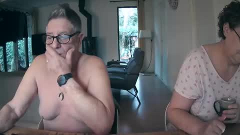 woodwurm and Snoeske online show from 22, 12, 2025