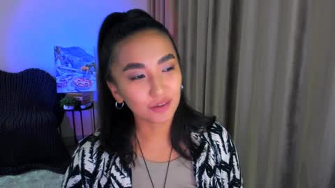 dudetta Kim online show from 4, 2, 2025