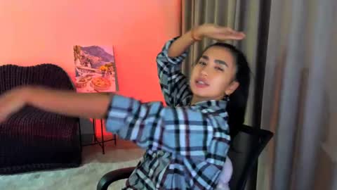 dudetta Kim online show from 28, 2, 2025