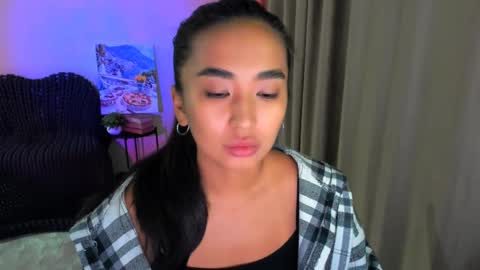 dudetta Kim online show from 10, 3, 2025