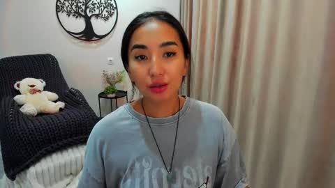 dudetta Kim online show from 20, 9, 2025