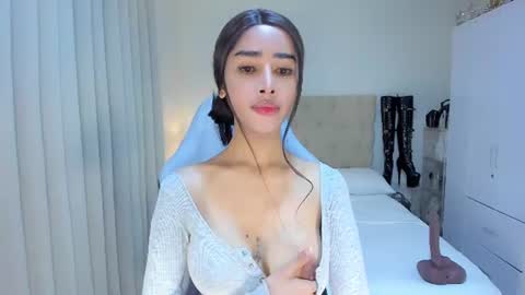 Lily online show from 3, 8, 2026