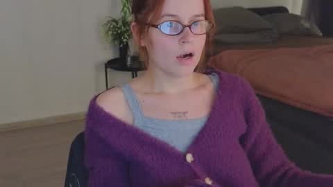 Snapshot of wow_luvng chatting on 4, 11, 2025 Rebecy online show from 4, 11, 2025