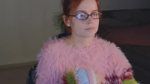 Snapshot of wow_luvng chatting on 6, 11, 2025 Rebecy online show from 6, 11, 2025