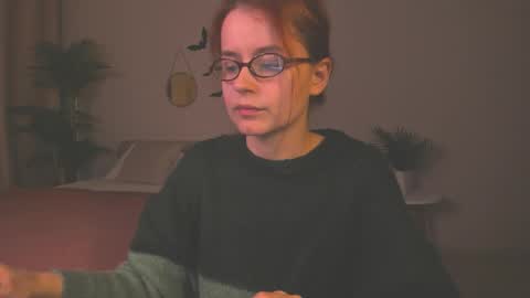 Snapshot of wow_luvng chatting on 21, 11, 2025 Rebecy online show from 21, 11, 2025