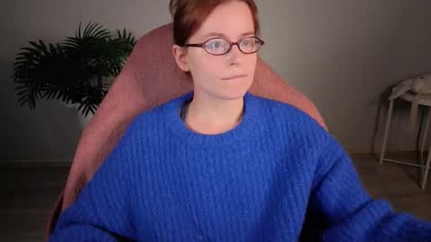 Snapshot of wow_luvng chatting on 22, 11, 2025 Rebecy online show from 22, 11, 2025