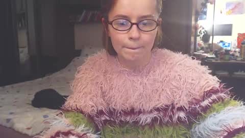 Snapshot of wow_luvng chatting on 16, 12, 2025 Rebecy online show from 16, 12, 2025