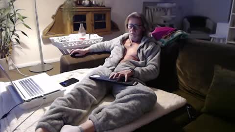 Snapshot of wyattearp64 chatting on 2, 1, 2025 WyattEarp64 online show from 2, 1, 2025