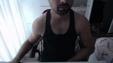 Snapshot of x_____0_____x chatting on 11, 9, 2025 Mr. Lonely online show from 11, 9, 2025