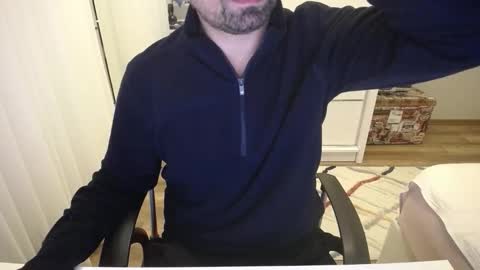 Snapshot of x_____0_____x chatting on 29, 10, 2025 Mr. Lonely online show from 29, 10, 2025