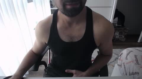 Snapshot of x_____0_____x chatting on 10, 11, 2025 Mr. Lonely online show from 10, 11, 2025