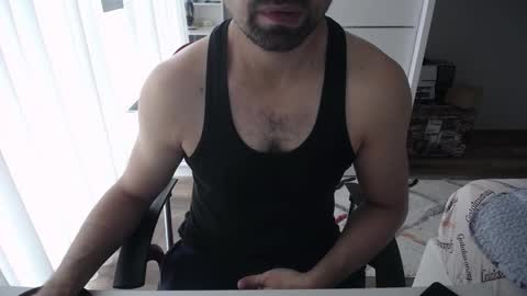 Snapshot of x_____0_____x chatting on 14, 11, 2025 Mr. Lonely online show from 14, 11, 2025