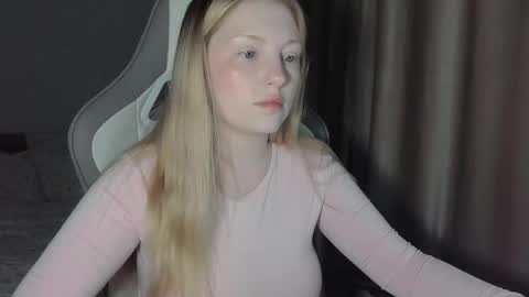 Snapshot of x__ivy_x chatting on 6, 5, 2026 eva online show from 6, 5, 2026