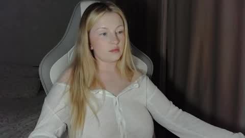 Snapshot of x__ivy_x chatting on 31, 5, 2026 eva online show from 31, 5, 2026