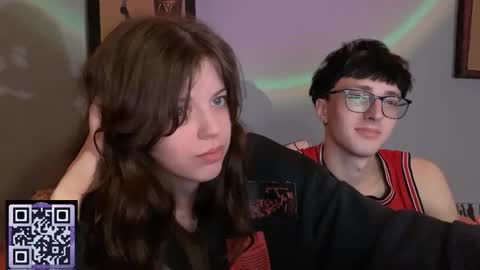 Snapshot of x_files_t chatting on 23, 9, 2025 Philipp and Este online show from 23, 9, 2025