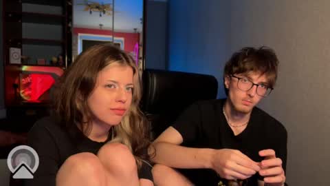 Snapshot of x_files_t chatting on 27, 5, 2026 Philipp and Este online show from 27, 5, 2026