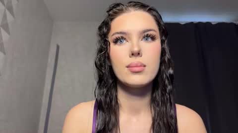wiwi clap clap cat baby girl online show from 15, 7, 2026