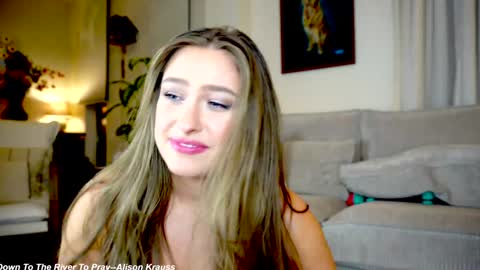 Lily online show from 4, 2, 2025