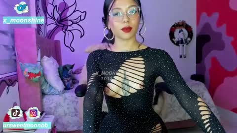 Snapshot of x_moonshine chatting on 18, 12, 2024 s s s online show from 18, 12, 2024
