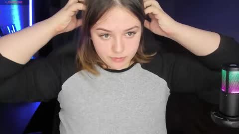 LOVE NERDS ONLY online show from 18, 10, 2025