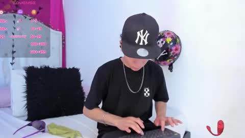 xaanderGrey online show from 23, 10, 2025