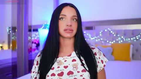 Alexandra online show from 5, 8, 2026