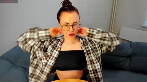 Snapshot of xapka_lapka chatting on 21, 5, 2026 Alice online show from 21, 5, 2026