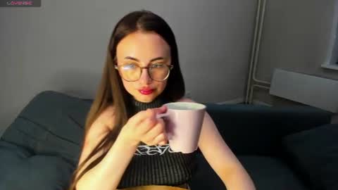 Snapshot of xapka_lapka chatting on 22, 6, 2026 Alice online show from 22, 6, 2026