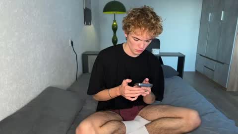 Snapshot of xavier_200 chatting on 2, 5, 2026 Xavier PVT open online show from 2, 5, 2026