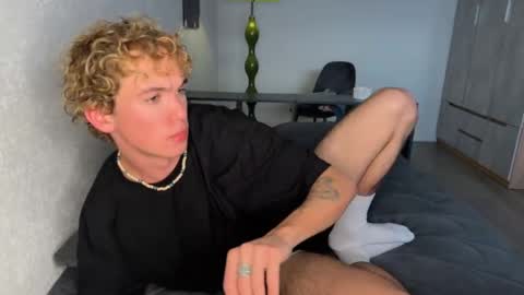 Snapshot of xavier_200 chatting on 19, 5, 2026 Xavier PVT open online show from 19, 5, 2026