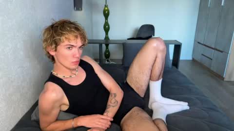 Snapshot of xavier_200 chatting on 20, 5, 2026 Xavier PVT open online show from 20, 5, 2026