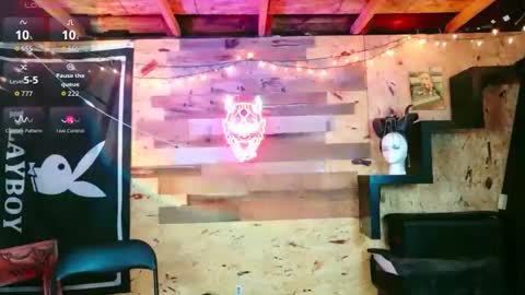 Caitie Rage online show from 28, 10, 2025