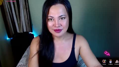 Snapshot of xcalisthra_69x chatting on 19, 11, 2025 Godess Lucy online show from 19, 11, 2025