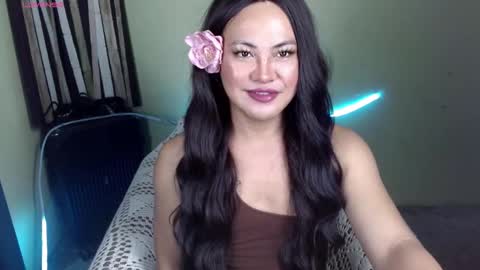 Snapshot of xcalisthra_69x chatting on 1, 12, 2025 Godess Lucy online show from 1, 12, 2025